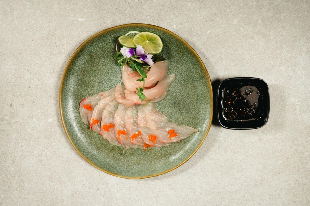 Sashimi de peixe branco